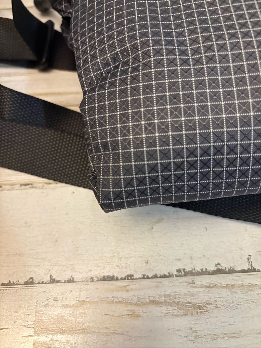 Bellroy Lite Sacoche crossbody Bag- Arcade Grey Grid-Pristine Condition - Picture 4 of 9